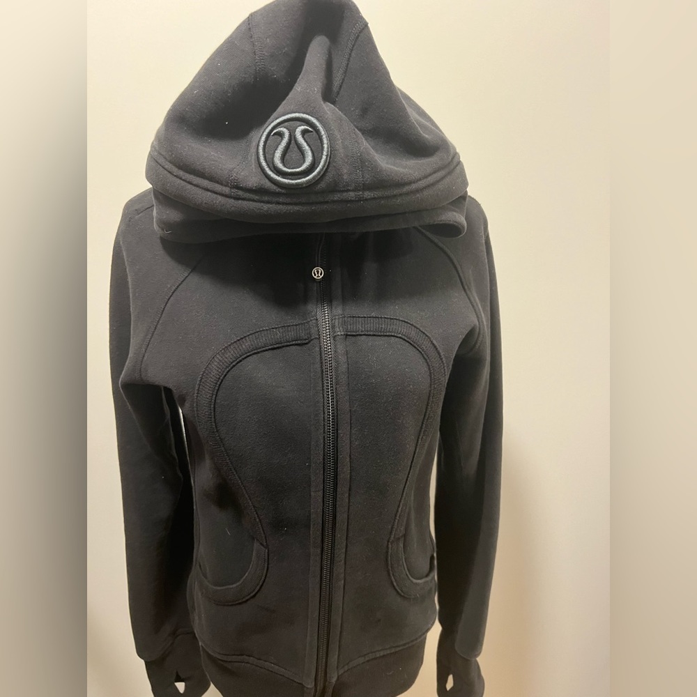 Lululemon staple.